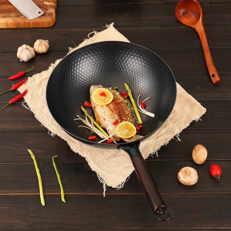 Lesfis 32cm Nitrided Cast Iron Wok