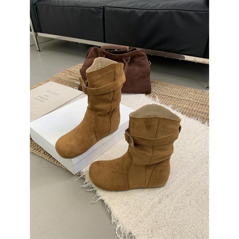 

2025 осень и зима новая модная универсальная ретро замшевая обувь Мартин на внутренней платформе, трендовые маленькие короткие ботинки женские 39 коричневый