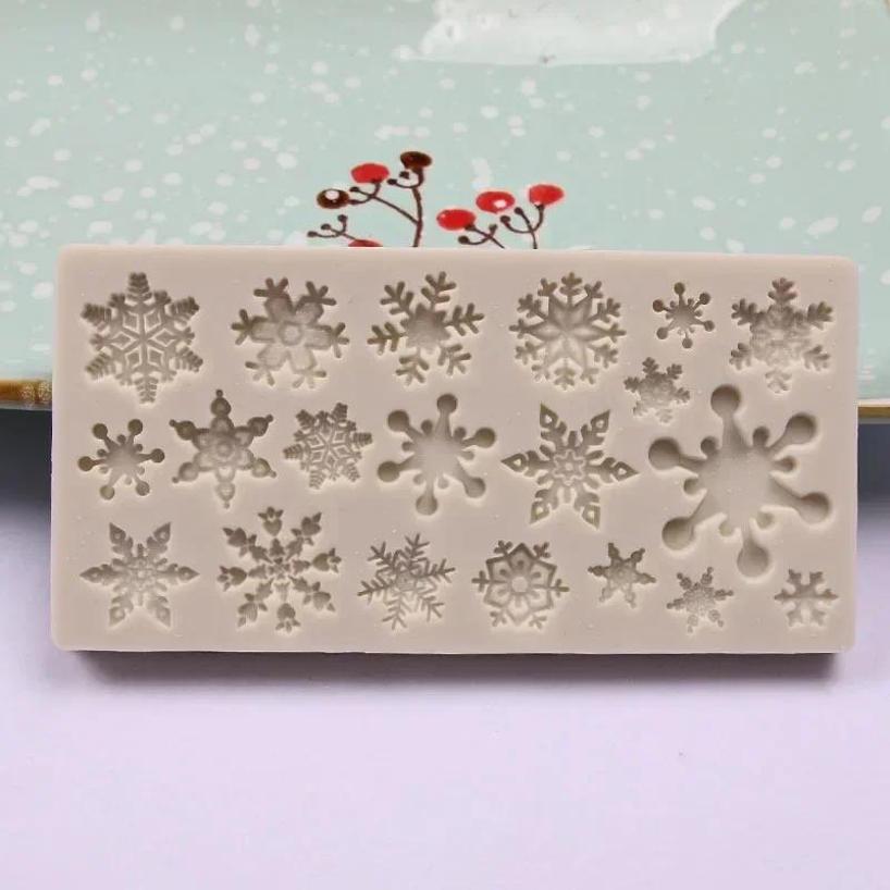 1 Pcs Christmas Snowflake Shape Pattern Silicone Mold Baking Non-stick Heat-resistant Kitchen Cupcake Decoration Molds