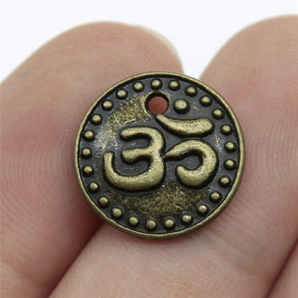 

Материалы для подвесок Om Yoga, новые в ювелирных инструментах A16-10pcs-11x11mm