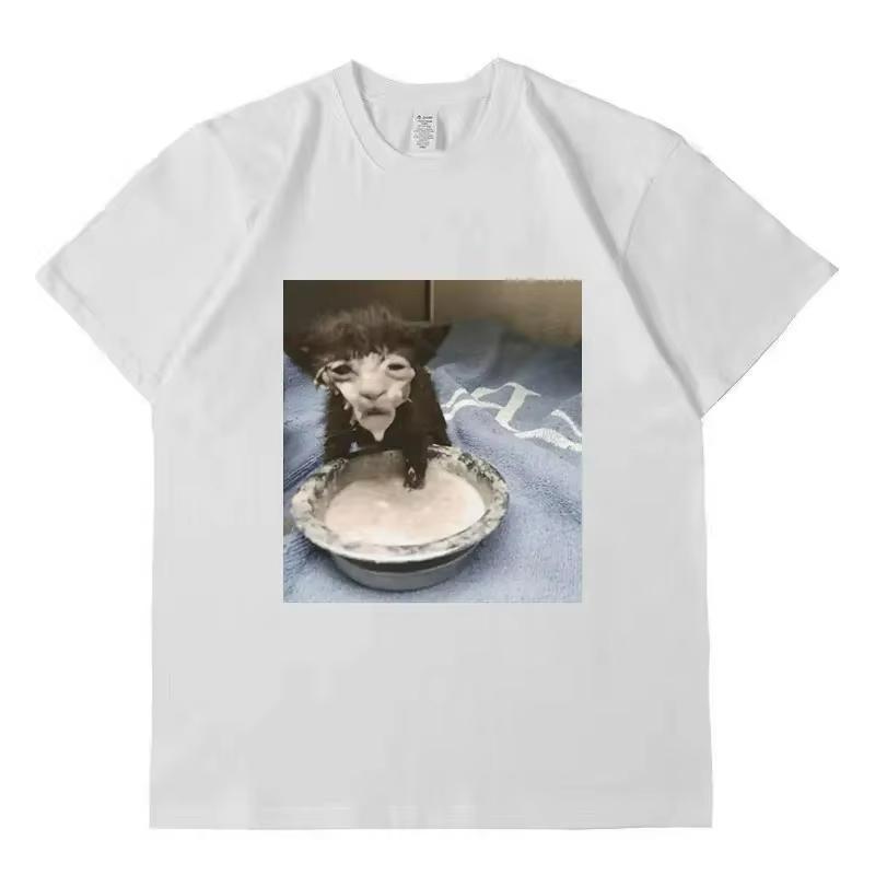 2025 Summe Milk Face Cat Meme Print T Shirt Weird Humor Funny Cat Graphic Mens Women Fashion 100 Pure Cotton Printed Tshirt