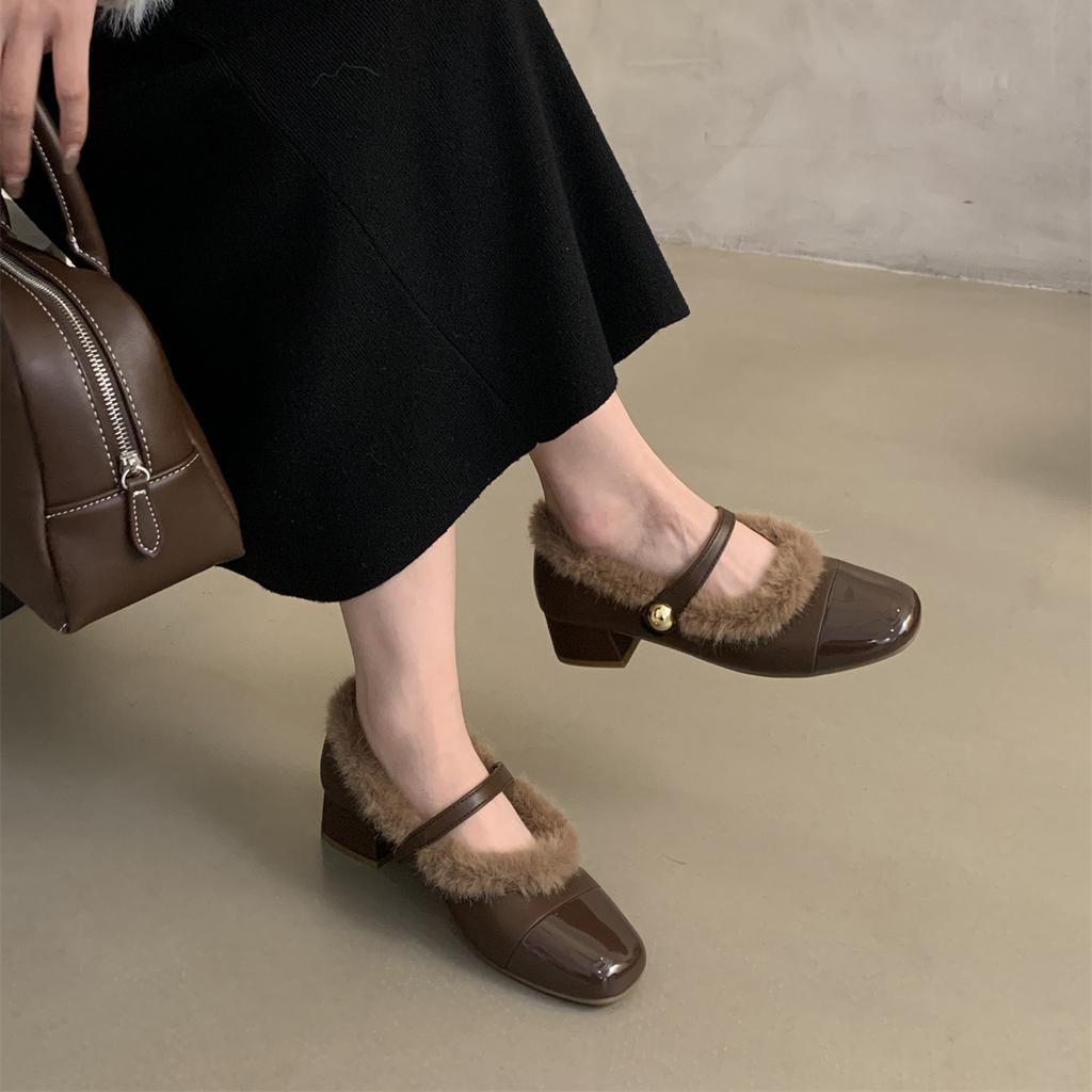 Mary Jane Schuhe mit dickem Absatz Damen Winter 2024 neu Französischer Abendwind flauschige Schuhe Damen Oberbekleidung Samt Feen High Heels