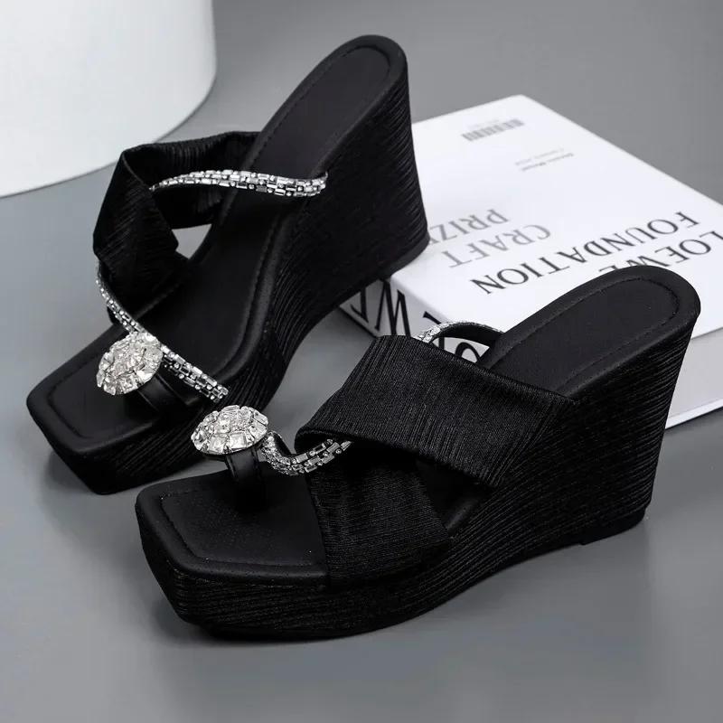 Letní moderní pantofle na super vysokém podpatku Pevné dámské boty na klínku ve výprodeji 2024 Vysoce kvalitní mělké pantofle Bling