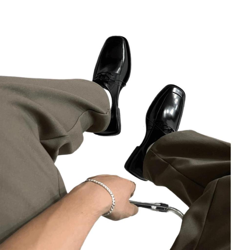 Herrenschuhe Schwarz Leder Quadratische Spitze Derby - Höhensteigernd, Dicke Sohle, Britischer Stil, Formell & Lässig für Business, Hochzeiten & Bräutigame.