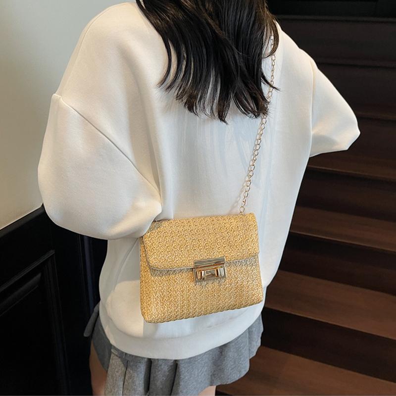 Buckle Closure Chain Crossbody Shoulder Bag Sweet Raffia Woven Women Sling Bag Solid Color Lightweight Beach Travel Purse