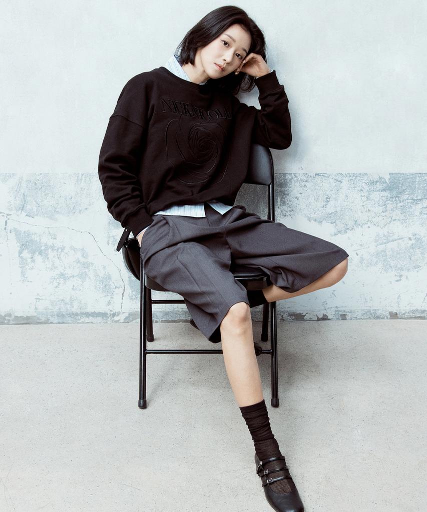 Nigaennikol Volume Nicole Rose Sweatshirt_Black