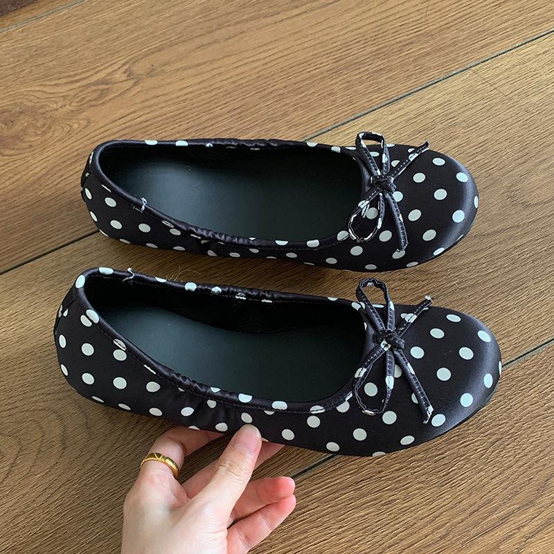 Sheepskin version~ French retro round head bow light mouth single shoes women's black polka dot soft surface ballet flats