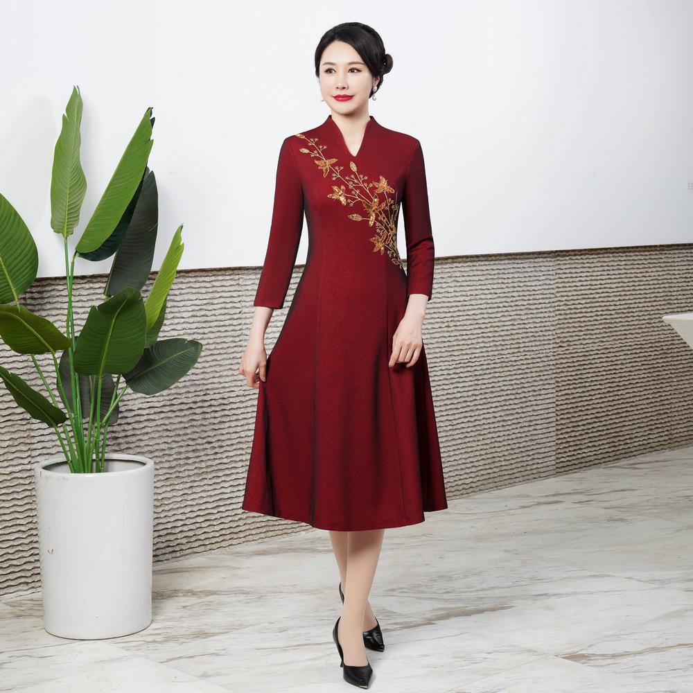

Hongyun Xiu 2022 Spring Collection: Retro Wide Hem Medium Long Dress for Middle-Aged and Elderly Women - Perfect for Weddings and Special Occasions. XXL