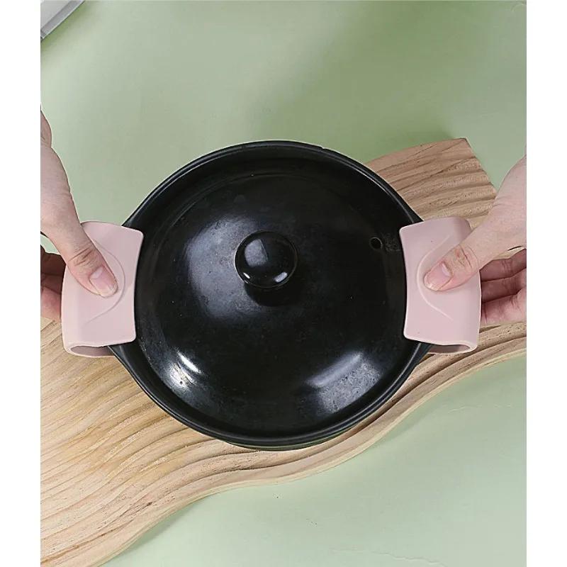 Pot Handle Silicone Grip PadSilicone Grey and Off-White Environmentally Friendly MaterialHeat Insulation and Non-Slip