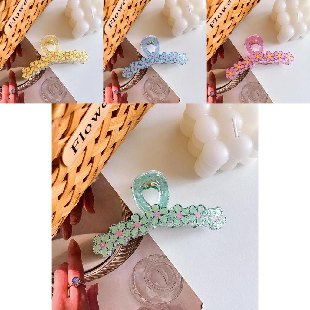 High-quality Acrylic Flower Hair Clips For Women In Chic Colors Great For Everyday Use