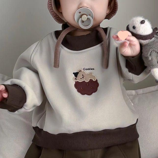 

Winter Baby Fleece Sweatshirt and Pants Set - Little Bear First Birthday Outfit