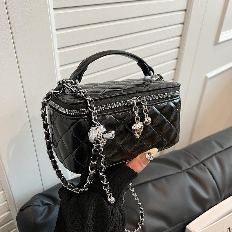 Premium Diamond Portable Chain Bag 2025 Spring and Summer New Versatile Simple Small Square Bag Shoulder Messenger Bag
