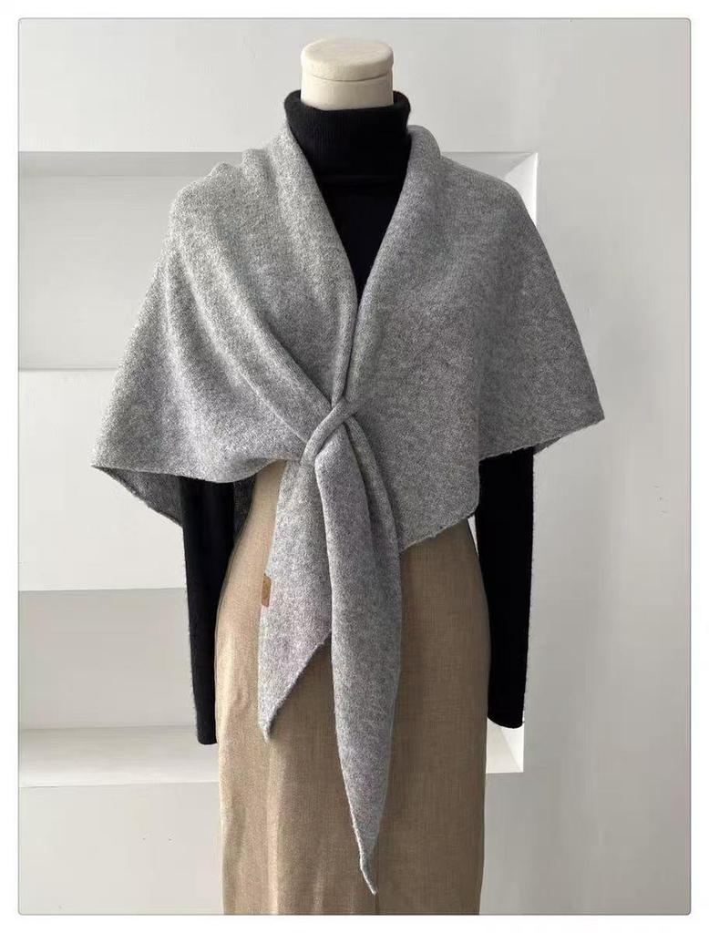 Wool Blend Cross-Knit Triangle Shawl: Women's Versatile Fashion Outerwear