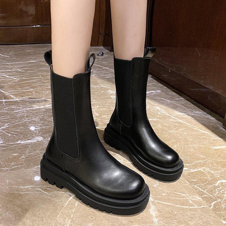 Chelsea boots handsome locomotive cigarette tube short boots women's 2026 new autumn and winter British style medium tube black Martin boots women