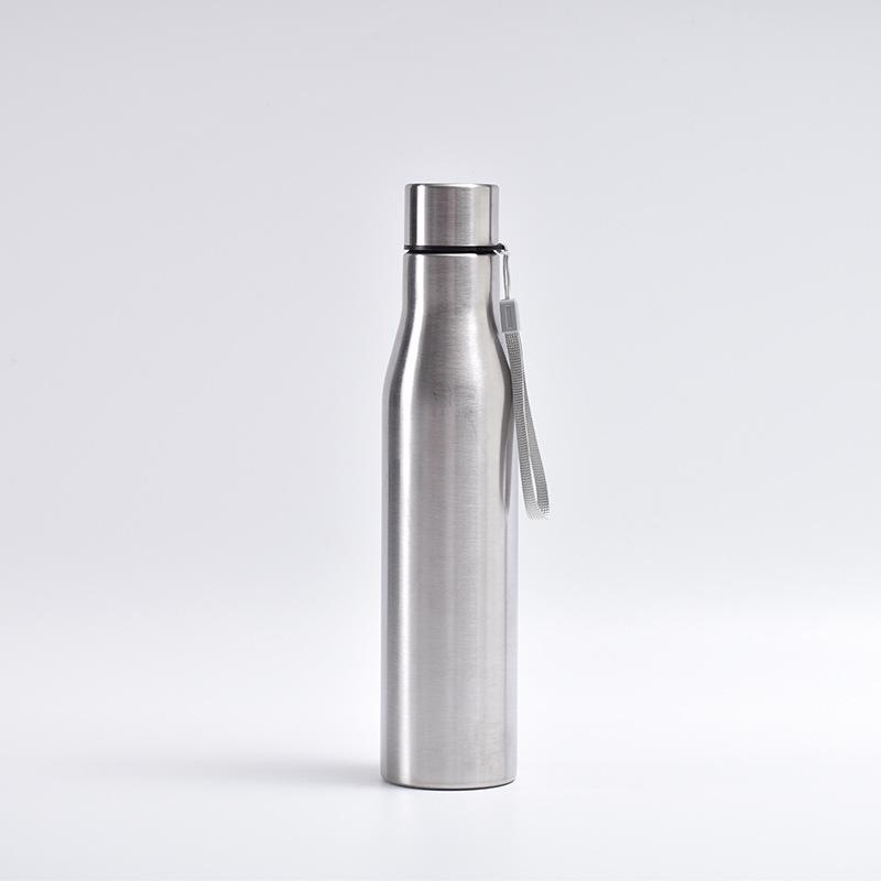 

Спортивная бутылка для воды из нержавеющей стали большой вместимости с веревкой для переноски - портативная дорожная кружка для улицы 500ml серебряный