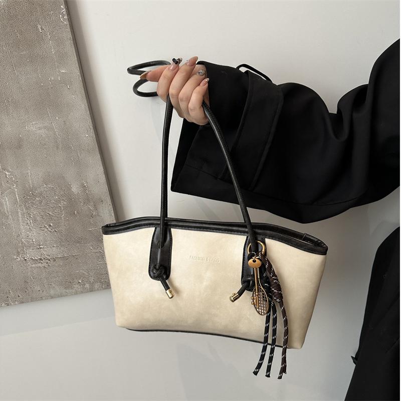 European American Retro Tote Bag, Korean Fashi Shoulder Bags Advanced Simple Handbag New Large Capacity Pendant Versatile Bags