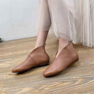2025 New Spring Large Size Retro Pointed Soft Leather Casual Short Boots Women's Solid Color Foot Cover Women's Casual Lazy Shoes