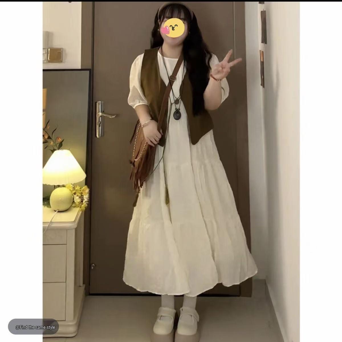 

Plus Size Artistic Style Dress & V-Neck Vest Set - Summer 2026 Collection M (for up to 50 kg)