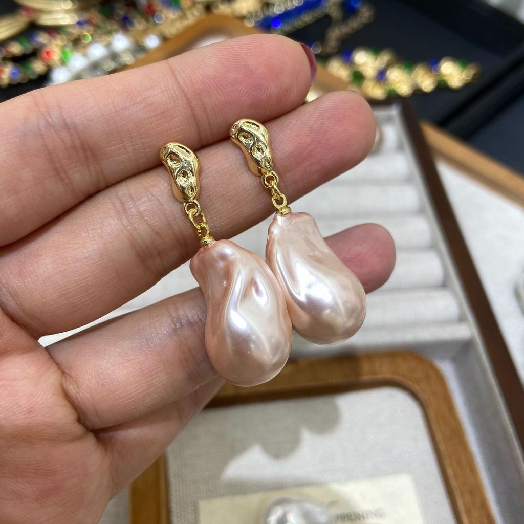Baroque Irregular Special-Shaped Earrings Women'S Unique Versatile High-End Stud Earrings Retro Fashion Temperament Earrings