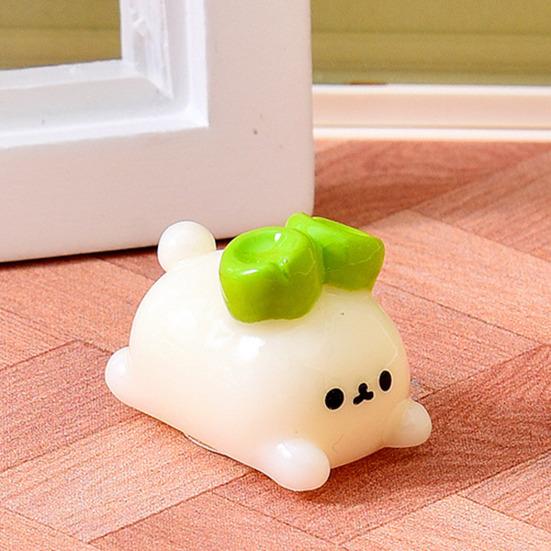 Cute Tiny Vegetables Resin Miniature Ornament Cartoon Scallion Figurine for DIY Dollhouse Fairy Garden Landscape Desk Office Decor