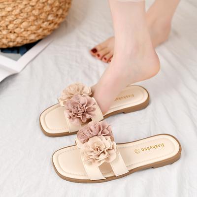Slippers Female Summer Wear 2025 New Fairy Wind Flower Flat Bottom Slippers Non-slip Soft Bottom Casual One-word