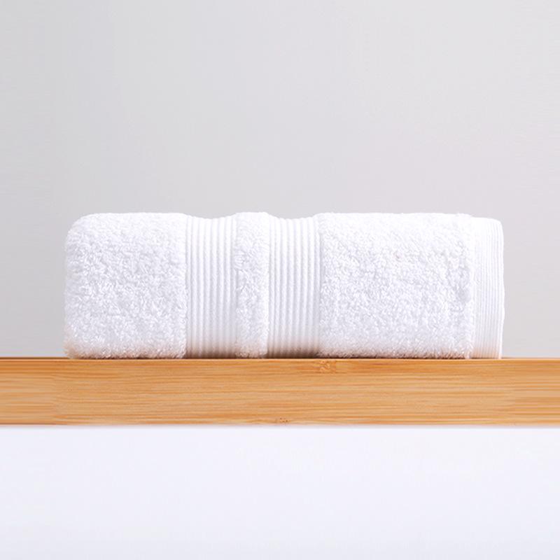 Large Absorbent Xinjiang Cotton Bath Towel - Soft and Thick Pure Cotton for Adults