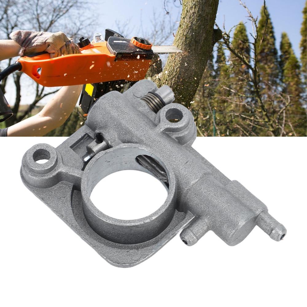 Iron Chainsaw Oil Pump Round Port Irregular Housing Oiler Assembly Silver Easy to Install for CS-350 CS-355T CS-360T CS2600