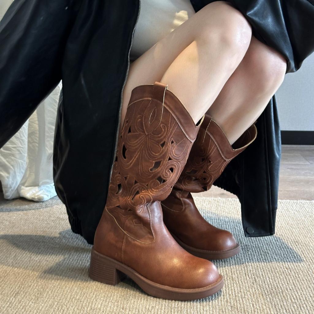 Embroidery v-mouth thick-soled thick-heeled western cowboy boots women's 2025 new retro round head hollow Martin boots high boots