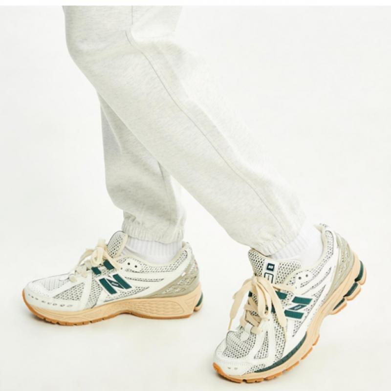 New Balance Women S Signature Jogger pantS Nbmle1w212 Ac