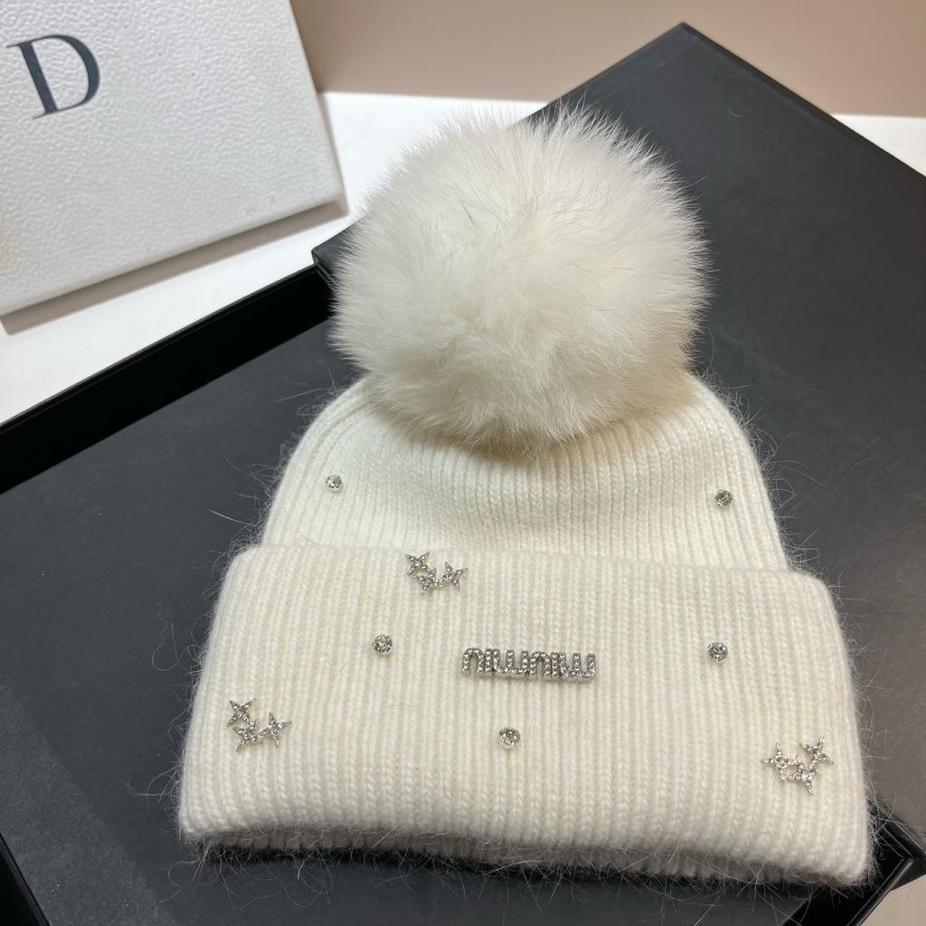 Light Luxury Rhinestone Min Small Fragrant Style Design Big Hairball Knitted Hat Winter Sweet Plush Warm Rabbit Fur Wool Hat