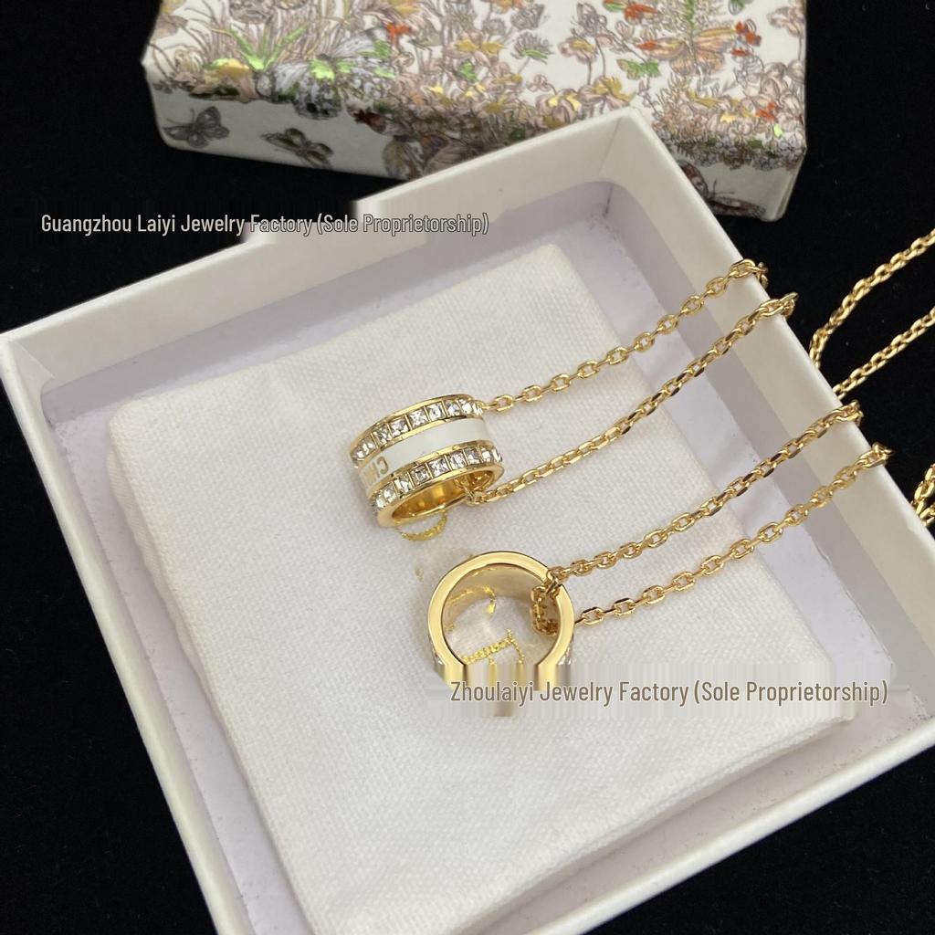 Di Family Schwarz-Weiß-Emaille Quadratischer Diamant-Halskette - Leicht, Modischer Luxus für Frauen