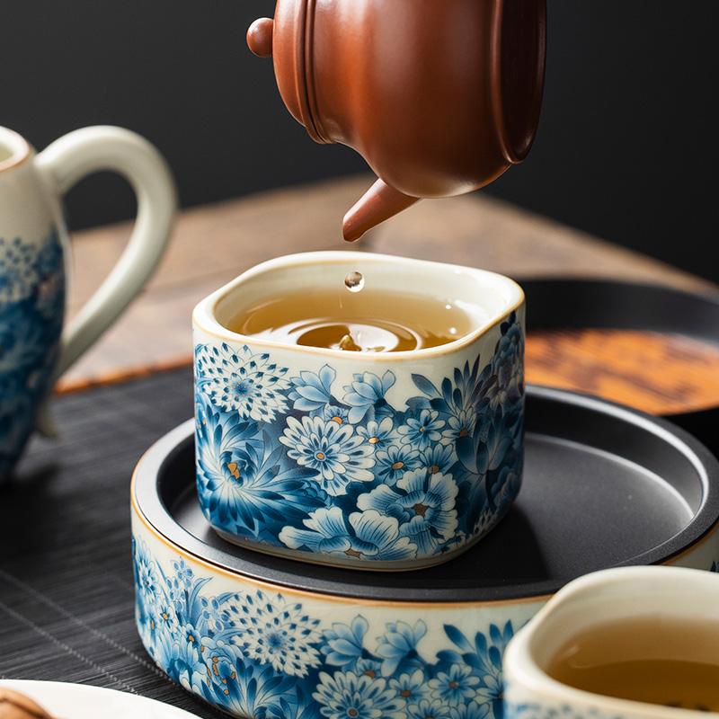 120ml Ru-Ofen Goldene Blüten Hanfang Teetasse Meistertasse Haushalts Quadratische Teetasse Teedufttasse Kungfu Teegeschirr Zubehör Teegeschirr