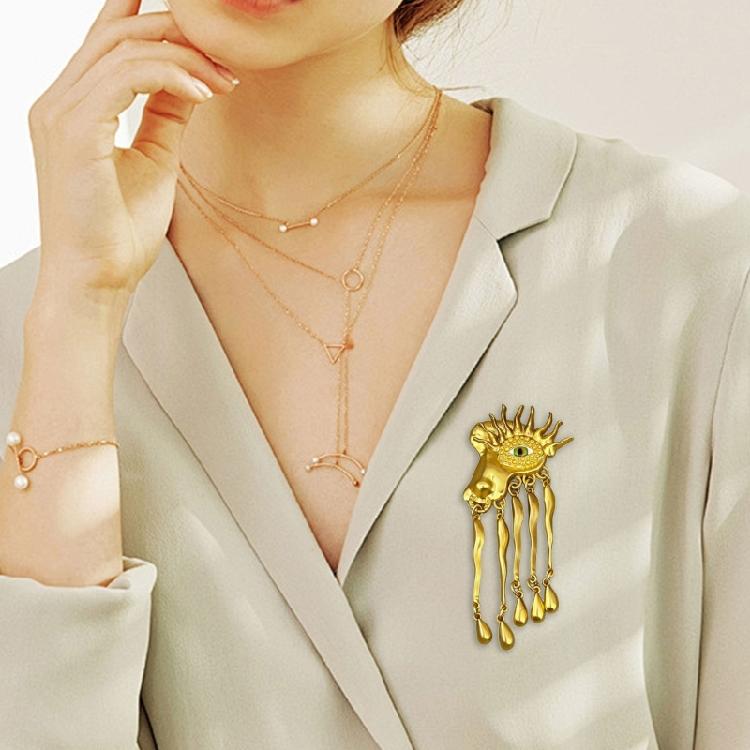 Eye Catching Oversized Devil's Eye Brooch Pin Fashionable Statement Jewellery With Delicate Fringe Detailing