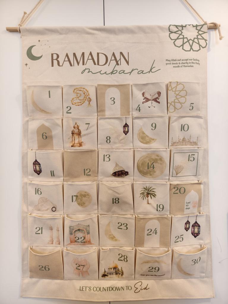 Ramadan Advent Calendar for Muslim Islamic Kid Kareem Wall Hanging Home Decoration 30 Day Countdown Calendar Eid Ornament