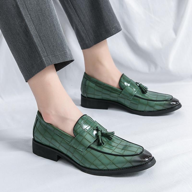 New Men Fashion Tassel Shoes British Business Office High Quality Le Fu Shoes Gentlemen's Banquet Shoes 38-46 Men Shoes