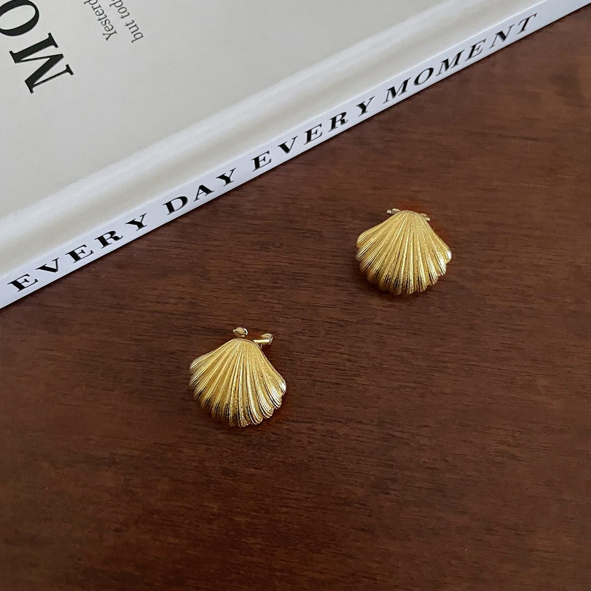 

Корейские ретро-серьги-ракушки для женщин, изысканные и уникальные, высокого класса, темпераментные, модные, универсальные серьги для осени и зимы copper