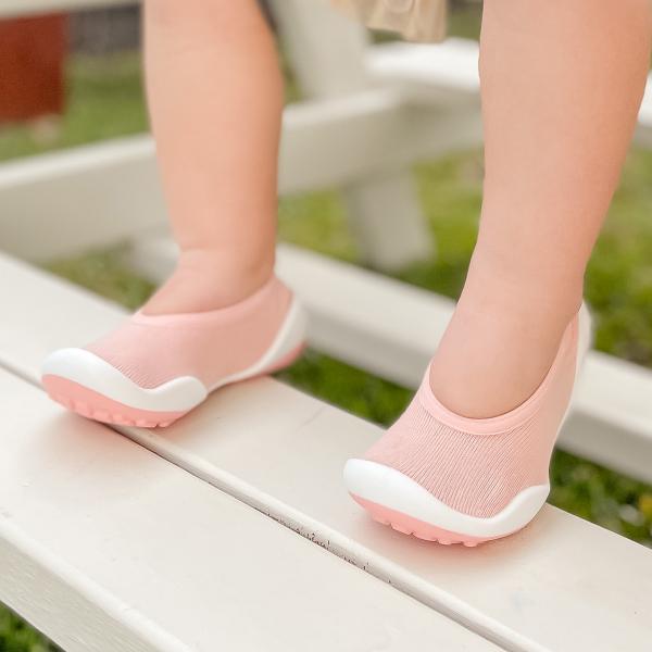 

Розовые туфли на плоской подошве Comuelo для малышей-TODDLER