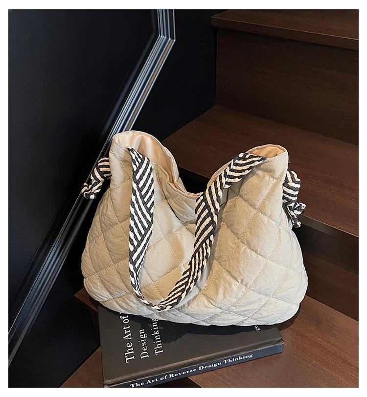 Damen Argyle Baumwollgepolsterte Tragetasche — Große Kapazität Herbst/Winter Schultertasche