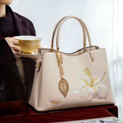 New Embroidered New Chinese Style Large Capacity Handheld Women's Mom's Bag with Advanced Sense Crossover Women's Bag Granny