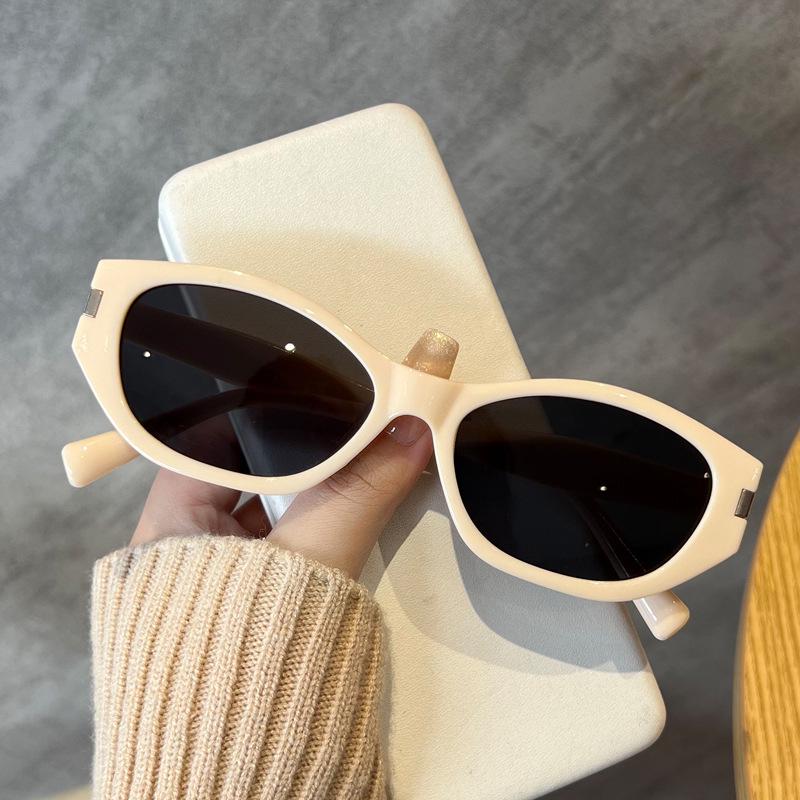 2025 Retro Cat Eye Cocoa Lens Sunglasses - Trendy Sun Protection for Women's Summer Vacation