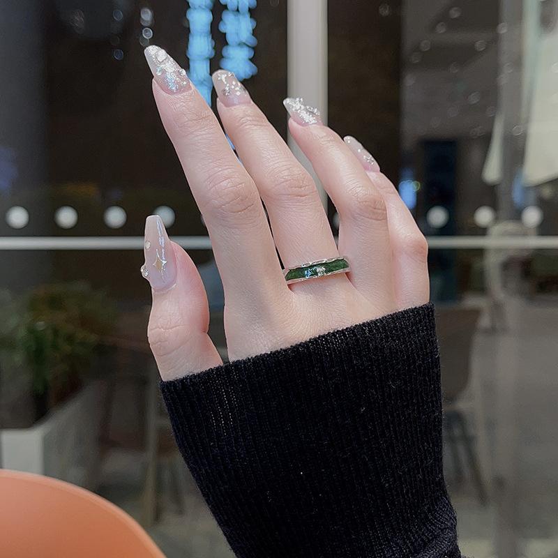 Slytherin Spersonalizowany Pierścionek z Glazurą Kapiącą Niszowy Design Zimny Wiatr Inkrustacja Zaawansowane Poczucie Pierścionek na Palec Wskazujący Węża Damski