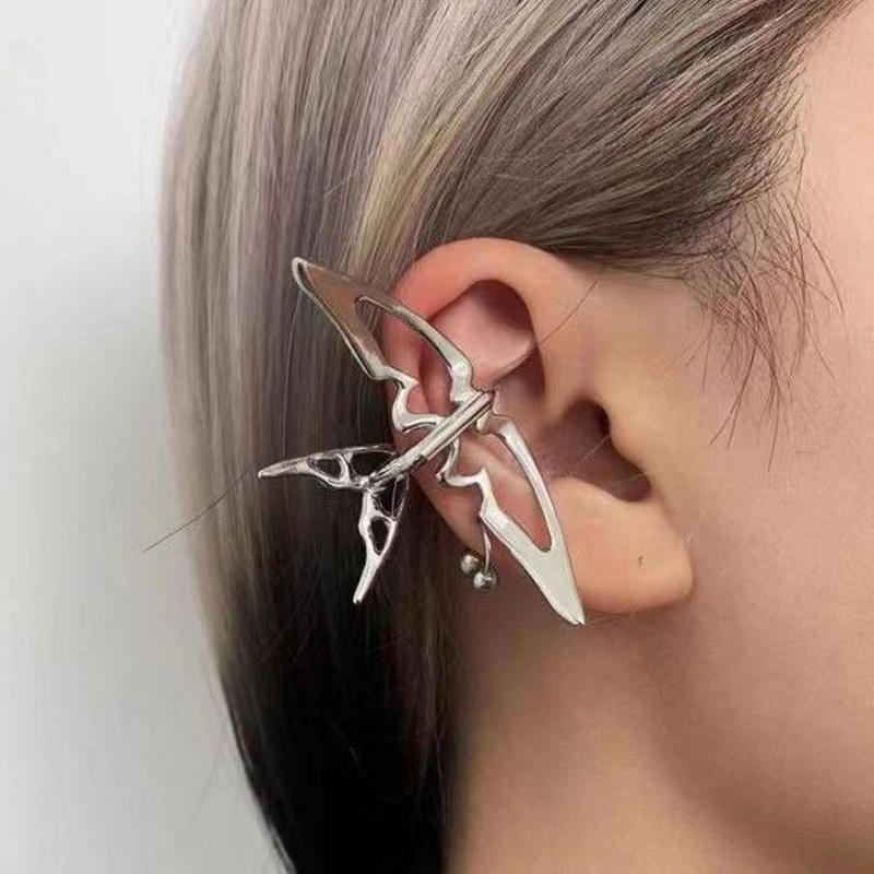2026 New Mechanical Bird Ear Clip for Women Personality Silver Color Metal Swallow Non Piercing Earrings Ear Cuff Y2K Jewelry