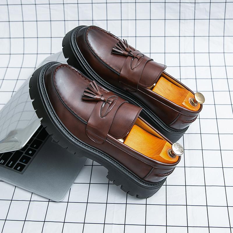 Brand Men's Pointed Business Formal Loafers Leather Shoes Spring New Men's Comfortable Thick Soled Tassel Leather Shoes
