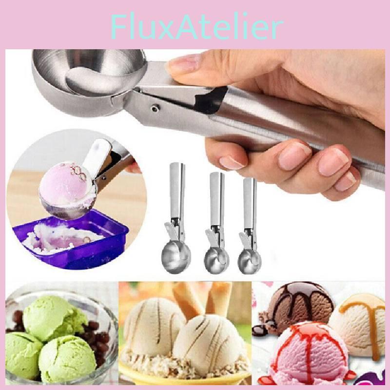 Hochwertiger Eisportionierer aus Edelstahl mit komfortablem Griff und stilvollem Design für müheloses Servieren