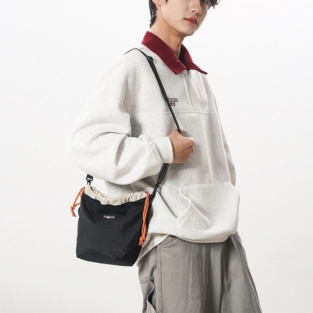 Large Capacity Drawstring Bucket Bag Lightweight Canvas Shoulder Bag Sports Crossbody Bag  Mountain