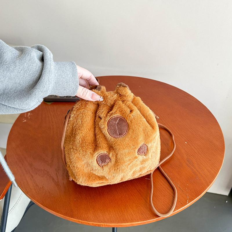 

1 шт. Сумка через плечо Мультяшная капибара Сумка кроссбоди Плюшевая сумка-ведро на шнурке Чехол для мобильного телефона Кошелек для монет