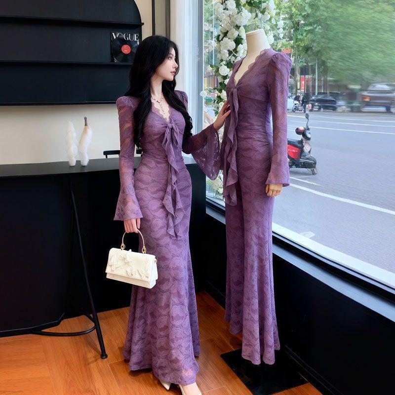 

Elegant Purple V-Neck Slim Fit Lace Dress with Waist-Cinching Design Extra Small фиолетовый