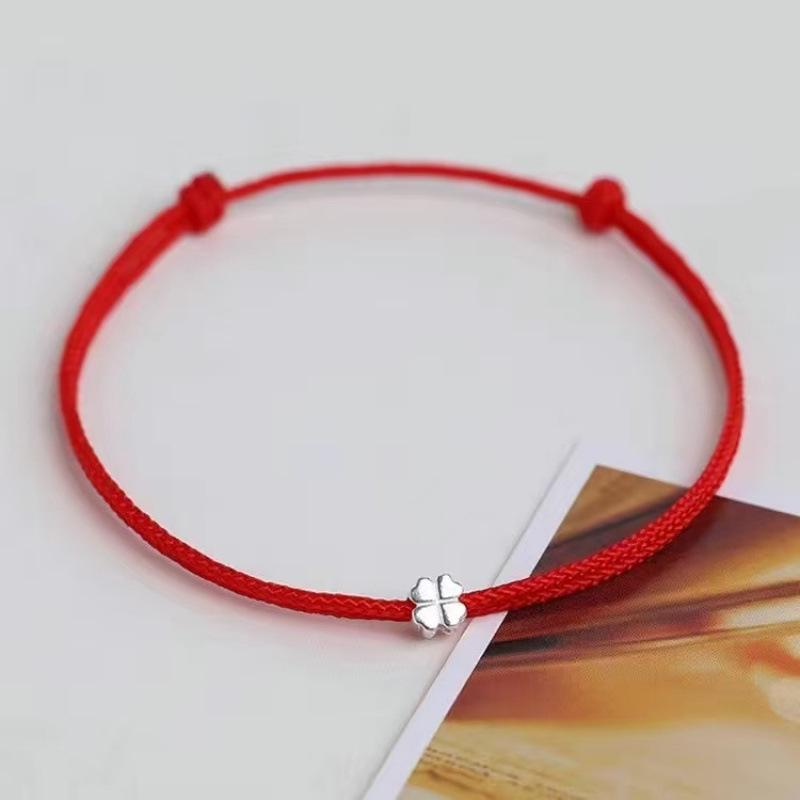 

Браслет из красной нити с клевером на удачу - Плетеный ручной шнурок для пар, лучших друзей, студентов; Символ Мира и Гармонии.
