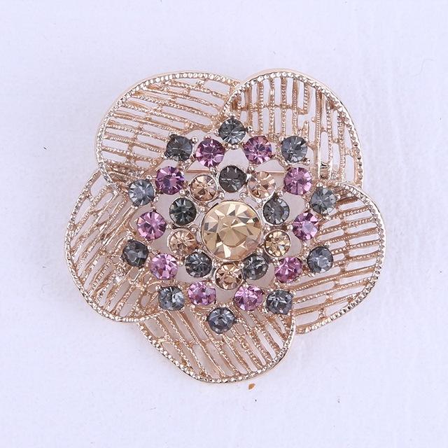 

Корейская модная новая брошь со стразами, цветком и тычинкой, цветок, брошь с кристаллами, кардиган, свитер, стильная одежда, аксессуары, брошь