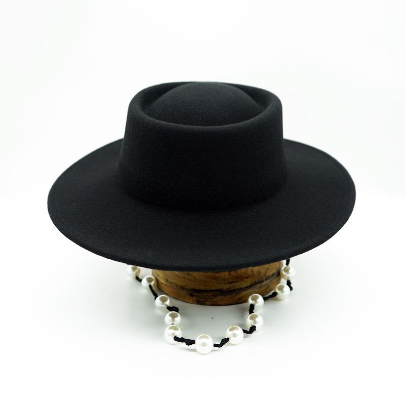 British Retro Black Woolen Flat Top Top Hat Women'S Autumn And Winter Pearl Chain Flat Brim Felt Hat Internet Celebrities Of The Same Style